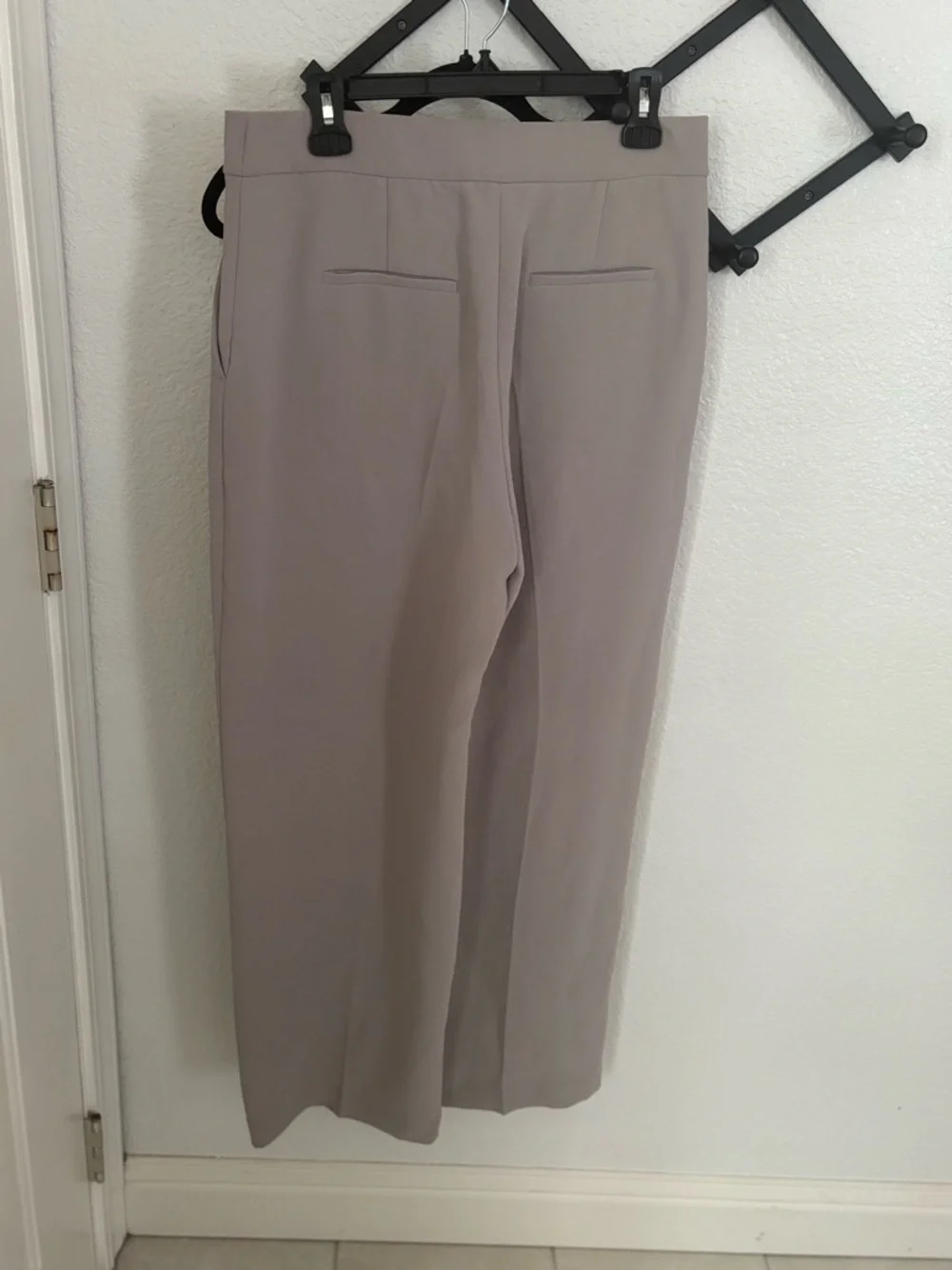 Wilfred Aritzia Limitless Pant Crepette Taupe Greige Wide Leg High Rise 10 - Picture 6 of 6